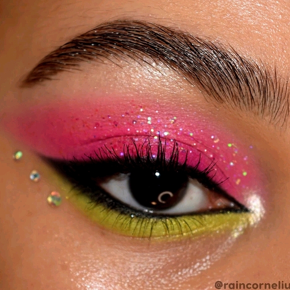 Lizzie McGuire Eyeshadow Palette - Picture 11 of 16